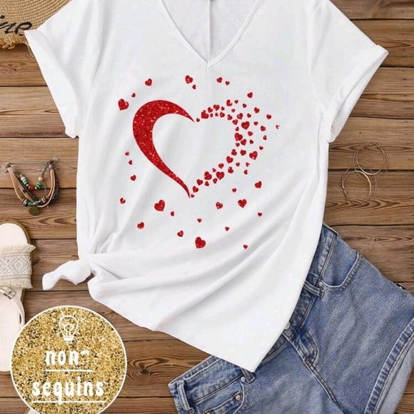 Elegant White Tee with Red Heart Design - Picture 2 of 4
